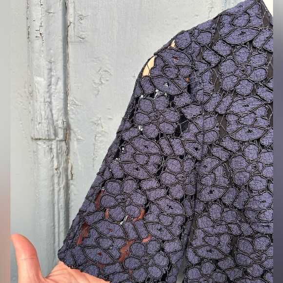 Judith & Charles Lace overlay Blouse, Size 0 - Picture 5 of 8